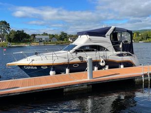 34 FT Aft Cabin with Flybridge Cruiser