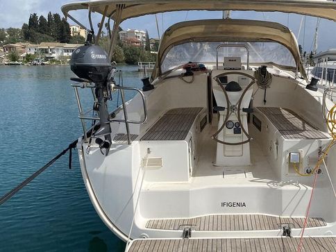 Bavaria cruiser  36