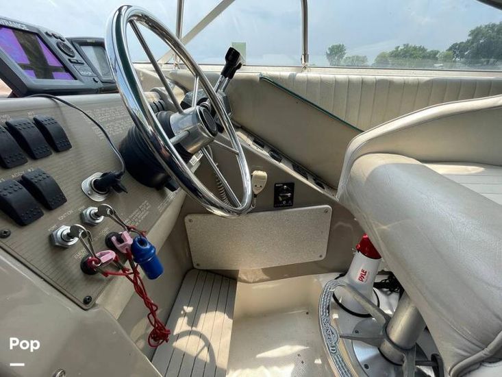 1995 Bayliner 3255 Avanti