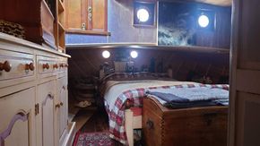 Back Cabin Bedroom 2