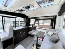 2025 Sealine C390