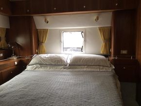 Large Aft Cabin 1