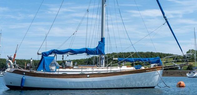 HANS CHRISTIAN 38T CUTTER- great liveaboard.