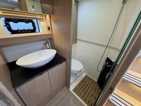 2023 Bavaria SR33 16