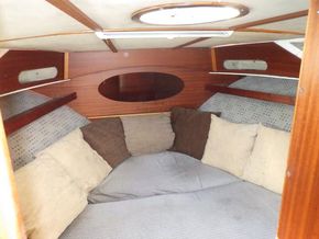 Coronet 32 Deepsea Motor Boat - Forward Cabin