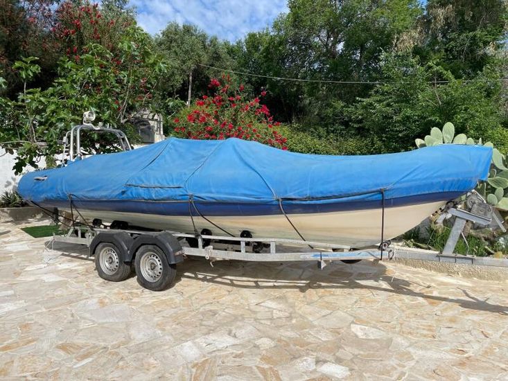 2004 Avon Adventure 620 Open