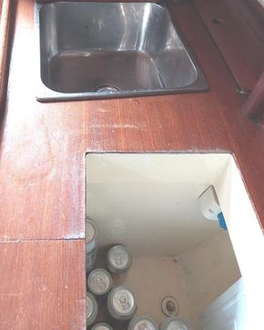 Fridge & sink