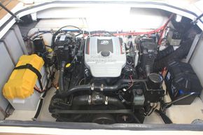Larson 857 Cabrio  - Engine