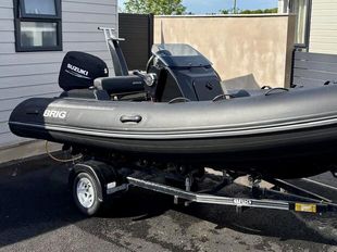 BRIG EAGLE 4 + 60HP SUZUKI 4-STROKE OUTBOARD