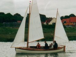 2002 Classic Half Deck Day Sailer