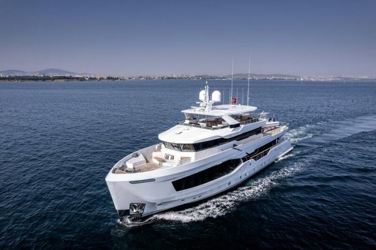 2023 Numarine 37XP