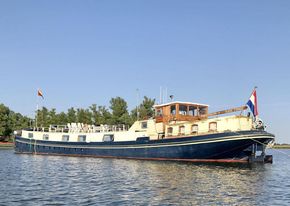 Luxe Motor 36.72, CBB Rijn