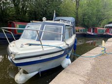 Taliesin - A 23ft Viking Mouldings 4 berth GRP motor cruiser.
