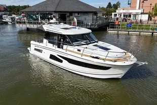 2018 Jeanneau Merry Fisher 1095 Coupé