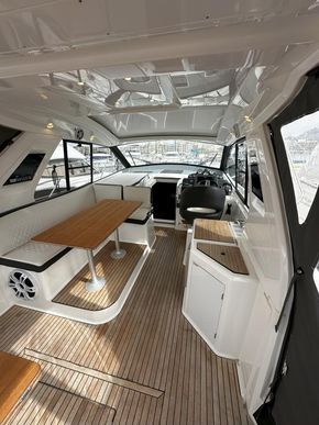 2022 Bavaria S36 Hard Top 6