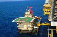 Accommodation Crane Barge for Charter