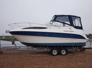 Bayliner 245 & Trailer