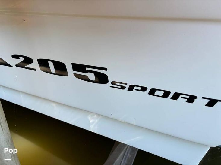 2014 Sea Ray 205 sport