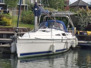2005 Hunter Legend 33