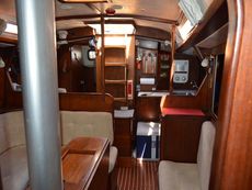 1982 Oyster 37