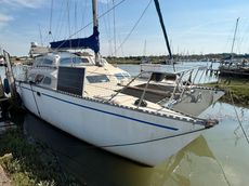 1980 Comanche 32 Motor Sailer