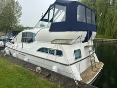 2003 Haines 320 Aft Cabin