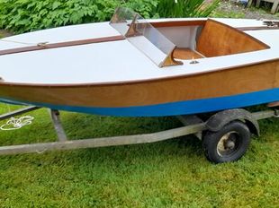 GLEN L SQUIRT SPEED BOAT