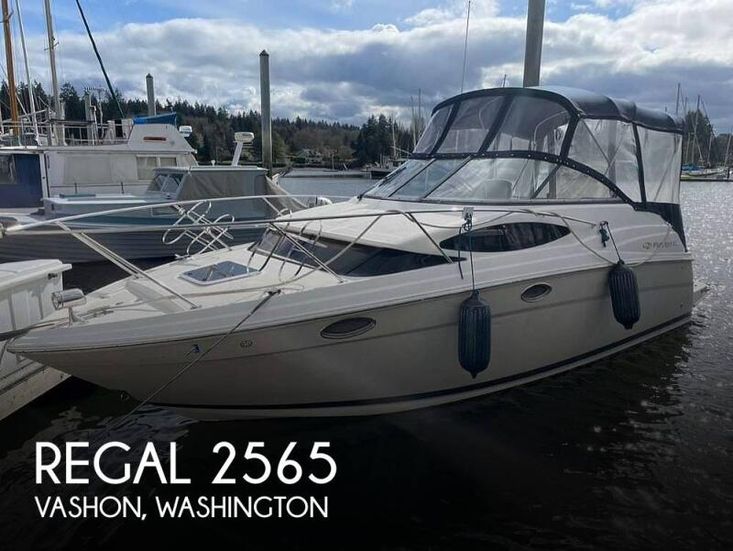 2007 Regal 2565 commodore