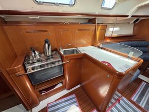 Beneteau Oceanis 343 Clipper  - Galley