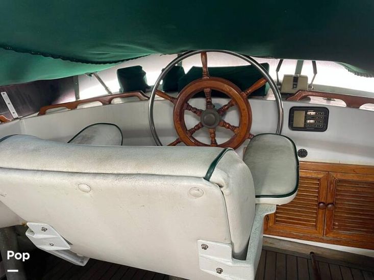 1981 Marine Trader 43 sundeck