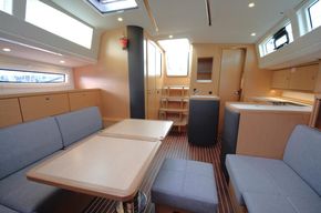 2020 Bavaria Vision 42 29