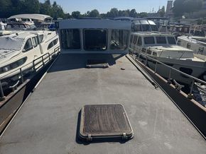 Vue avant du bateau