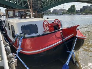 Dutch barge in Battersea