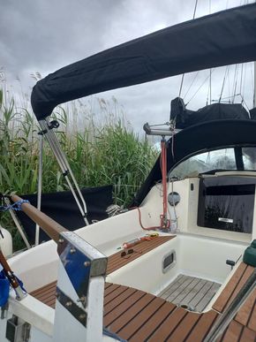 Jenneau Fantasia tiller