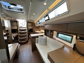2025 Bavaria C38 23