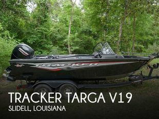 2022 Tracker Targa V19