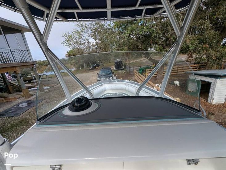 2004 Boston Whaler 240 Outrage