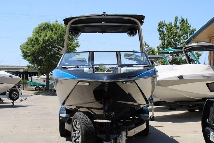 2019 Malibu wakesetter 25 lsv