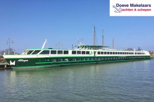 Hotel / Passenger vessel 138 passengers