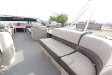 2018 Sun Tracker Party Barge 22dlx