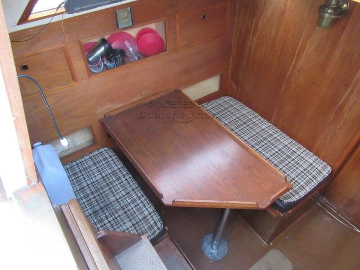 1980 Sailing Cruiser 23