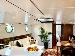 saloon