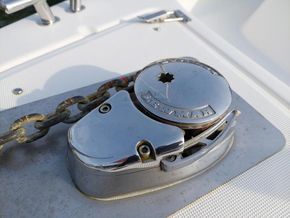 Galeon Galia 640  - Windlass