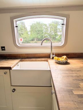 Belfast sink kitchen