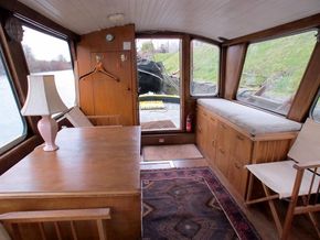 Dutch Barge 17m with London mooring  - Interior