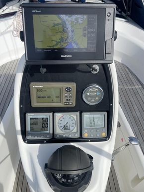 2010 Bavaria 34 Cruiser 13