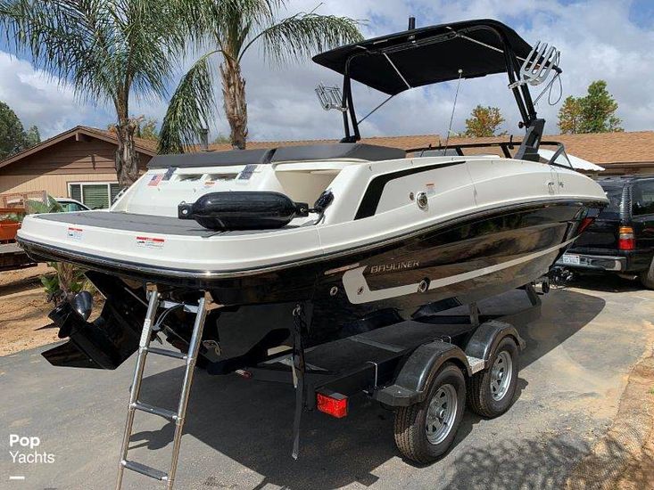 2021 Bayliner vr6