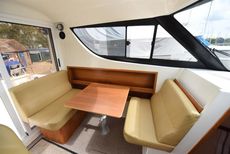 2011 Rodman 810