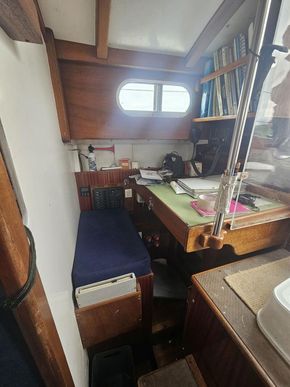 Chart table