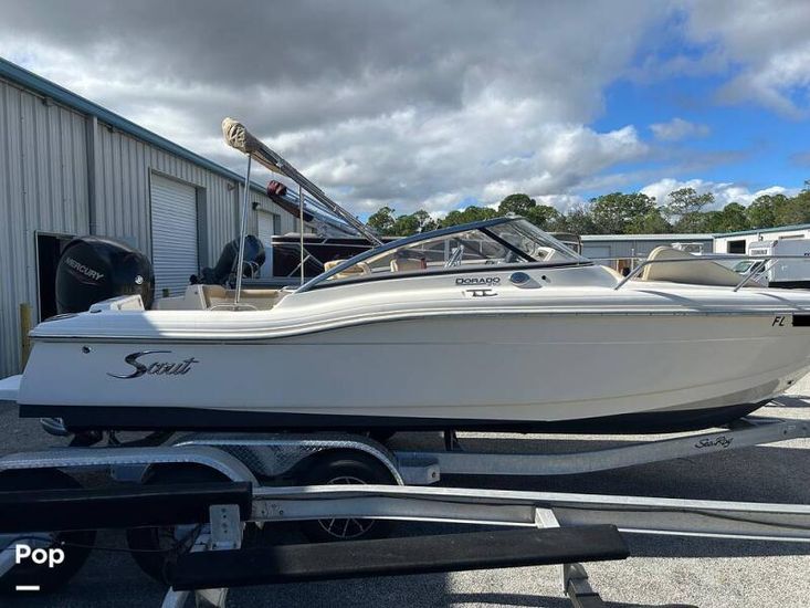 2022 Scout 210 dorado